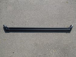 Schwellerleiste fr 2400 mm Radstand neue Ausfhrung in schwarz inkl. Radlaufkappen